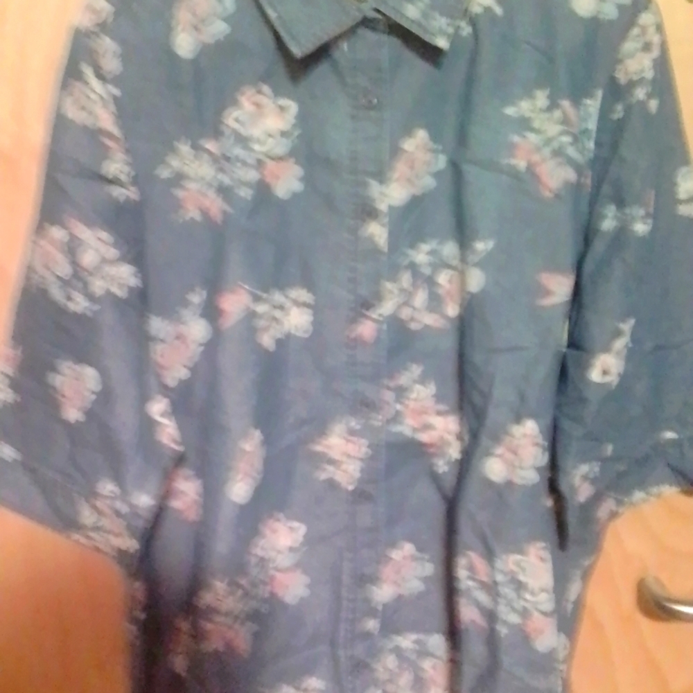 A nice woman's shirt